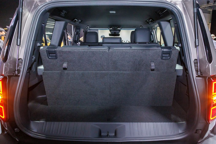 Động cơ này đi với hộp số tự động Super ECT 6 cấp. Cả hai động cơ này sẽ kết hợp với hệ dẫn động 4 bánh toàn thời gian với khóa vi sai Torsen LSD trung tâm và khóa vi sai điện tử phía sau.