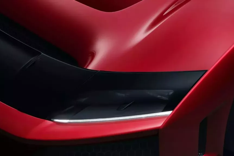 Và ba động cơ điện (một ở phía sau, hai ở phía trước, theo kiểu SF90) không chỉ bổ sung mô-men xoắn tức thời và tất cả những thứ hấp dẫn từ cơ bắp chạy bằng pin mà còn vượt trội hơn ICE với thêm một phần ba công suất sáu xi-lanh.