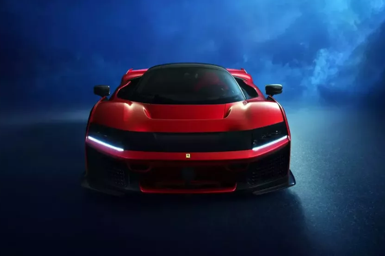 Công suất 1.200 ps, hệ truyền động hybrid 3 động cơ sáu xi-lanh và hiệu suất được khẳng định có thể biến các siêu xe nó gặp trên đường thành những mẫu xe "rùa bò". Theo đúng phong cách của Prancing Horse, mẫu xe F80 (phù hợp với danh hiệu của bộ 5 siêu xe thập kỷ của thương hiệu, sau F40, F50, Enzo và LaFerrari), dự kiến sẽ được sản xuất giới hạn 799 chiếc.