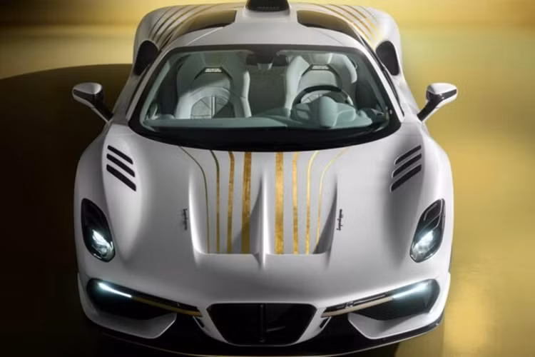 Chiếc Arese RH95 này chính là chiếc xe thứ 5 trong tổng số 18 chiếc sẽ được sản xuất trong dự án này. Trong tổng số 18 chiếc, không chiếc xe nào có cấu hình giống nhau vì những chủ sở hữu xe hoàn toàn có thể lựa chọn những trang bị khác biệt mà những chủ sở hữu yêu cầu.