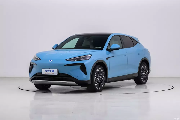 Những mẫu xe này nhìn chung có những lợi thế nhất định về sự sang trọng và công nghệ pin, nhưng vẫn còn chỗ để cải tiến trong lĩnh vực lái xe thông minh, như phạm vi mở rộng và điện thuần túy, mang đến cho người tiêu dùng nhiều sự lựa chọn hơn và giúp tăng doanh số bán hàng. 