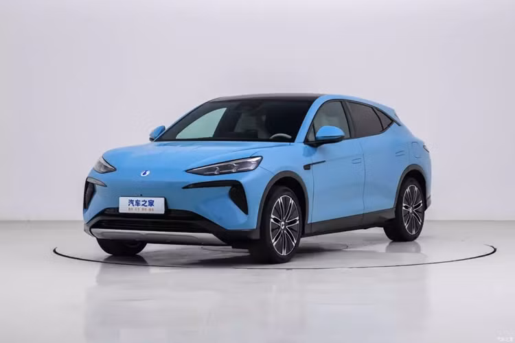 Những mẫu xe này nhìn chung có những lợi thế nhất định về sự sang trọng và công nghệ pin, nhưng vẫn còn chỗ để cải tiến trong lĩnh vực lái xe thông minh, như phạm vi mở rộng và điện thuần túy, mang đến cho người tiêu dùng nhiều sự lựa chọn hơn và giúp tăng doanh số bán hàng. 