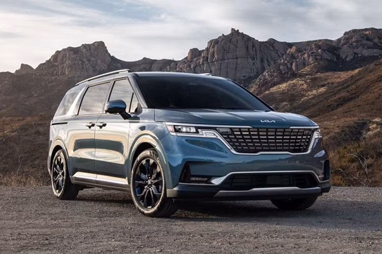 Kia trên thực tế không phải là thương hiệu duy nhất điều chỉnh giá xe trong tháng 5/2024 này. Thương hiệu Mazda cũng giảm giá cho 2 mẫu xe Mazda2 Sedan và CX-3. Mazda2 Sedan được giảm từ 22 - 25 triệu đồng, tùy phiên bản, trong khi mức tương ứng của CX-3 là 27 - 30 triệu đồng.