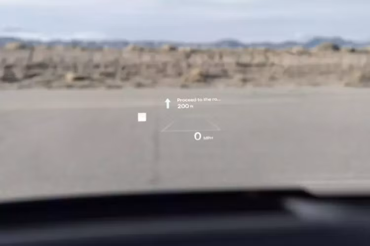 Thứ hai là hệ truyền động hybrid (HEV), bao gồm máy xăng 4 xi-lanh, tăng áp, dung tích 1.6L như cũ, kết hợp cùng mô-tơ điện mạnh hơn với công suất tối đa 64 mã lực, tăng 5 mã lực, và cụm pin 1,49 kWh. Nhờ đó, Hyundai Tucson HEV 2025 có công suất tổng cộng tăng nhẹ lên 231 mã lực.