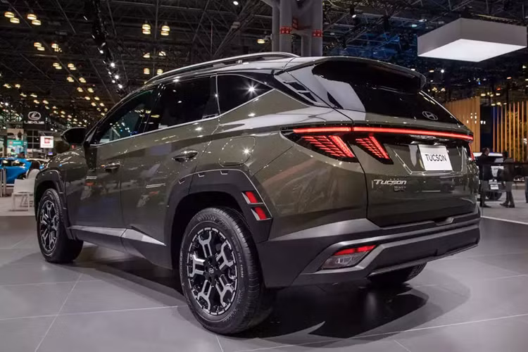 Bên cạnh đó, Hyundai Tucson 2025 bản HEV và PHEV còn sở hữu hệ thống phanh tái sinh năng lượng có thể điều chỉnh được.