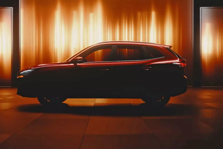 Theo đó, MG ZS 2025 có thể có một cabin hiện đại hơn với cụm đồng hồ kỹ thuật số và hệ thống thông tin giải trí 10,25 inch, tích hợp tính năng định vị vệ tinh, khả năng tương thích Android Auto và Apple CarPlay.