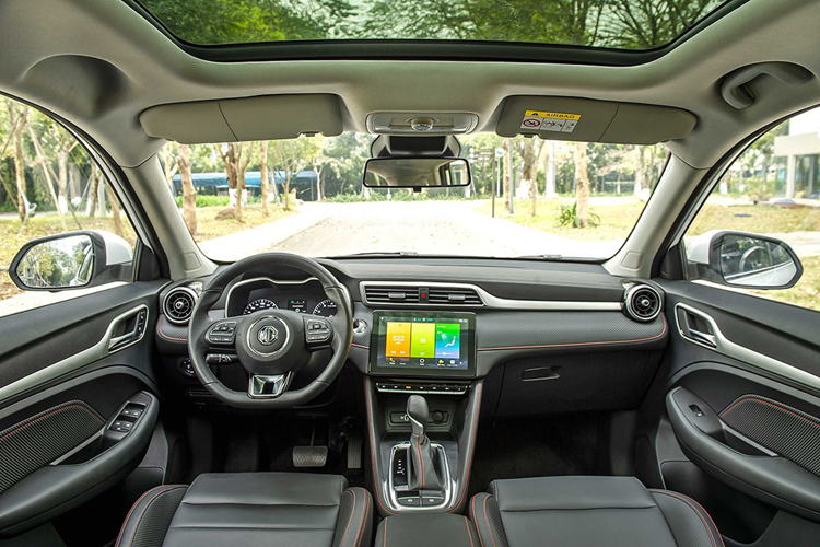 Nhờ đó, MG ZS có giá lăn bánh tỉnh chỉ từ 485 triệu đồng, rẻ hơn cả giá niêm yết của một số mẫu SUV hạng A như Toyota Raize (498 triệu đồng) hay Hyundai Venue (499 triệu đồng). Mẫu xe MG tiếp theo được hãng ưu đãi lệ phí trước bạ trong tháng 8/2024 là MG5.