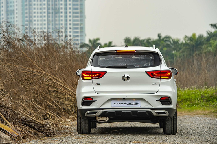 Trong tháng 8 này, danh mục sản phẩm của thương hiệu MG sẽ tiếp tục mở rộng với mẫu xe mới là MG7. Hiện các đại lý MG ở Việt Nam cũng đã nhận cọc dành cho mẫu xe này. Được định vị trong phân khúc sedan hạng D, mẫu xe này sẽ là đối thủ của Toyota Camry, Mazda6 và Honda Accord.