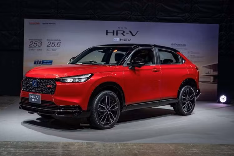 Theo công bố của nhà sản xuất, tính đến ngày 21/10/2024, mẫu xe crossover Honda HR-V 2024 đã nhận được 3.000 đơn đặt hàng trước của khách hàng tại Thái Lan dù giá bán chưa được công bố chính thức. Từ ngày 10/9/2024, hãng đã mở cọc cho phiên bản mới này.