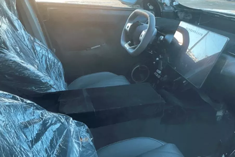 Hiện tại có rất ít thông tin về thông số kỹ thuật bên trong nhưng Avatr 07 sẽ sử dụng HarmonyOS của Huawei để vận hành các chức năng trong buồng lái. Chiếc xe cũng sẽ được trang bị hệ thống lái xe thông minh ASAS của Huawei và được trang bị Lidar.