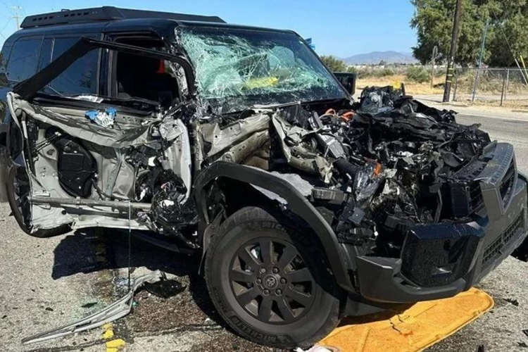 Ra mắt vào tháng 8 năm ngoái, Toyota Land Cruiser Prado 2024 mới thu hút sự quan tâm của nhiều khách hàng bởi thiết kế vuông vức khỏe khoắn mang hơi hướng retro.