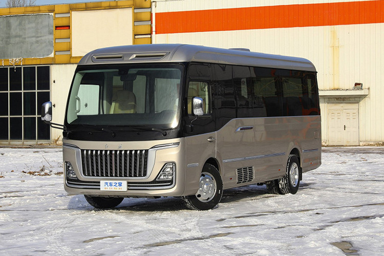 Chiếc xe ra mắt cùng thời điểm với Hồng Kỳ Gouyue mang tên L5 của thương hiệu xe sang trung Quốc được hãng niêm yết lên mức 680.000 USD (tương đương khoảng 15,86 tỷ đồng), đắt ngang xe siêu sang.