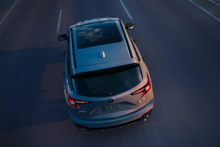 Acura hiện không tiết lộ bất kỳ thông tin nào về giá xe Acura RDX 2025, tuy nhiên phiên bản RDX 2024 có giá khởi điểm là 45.700 USD, phiên bản A-Spec 2024 có giá 51.350 USD và phiên bản cao nhất là A-Spec Advance có giá ban đầu là 55.500 USD.