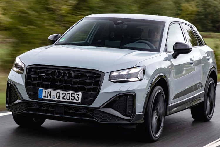 Audi Q2 là mẫu xe SUV có giá bán rẻ nhất và dễ tiếp cận khách hàng nhất của thương hiệu “4 vòng tròn”. Để làm cho sản phẩm thêm phần hấp dẫn, mới đây hãng xe Đức đưa ra bản cập nhật Audi Q2 2024 mới kèm theo mô tả rằng đây là “bản nâng cấp công nghệ toàn diện”, tăng cường yếu tố hiện đại cho người dùng.