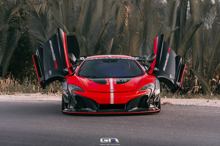 Động cơ kết hợp với hộp số SSG ly hợp kép 7 cấp, nhờ đó, siêu xe McLaren 720S độ N-Largo có thể tăng tốc từ vị trí xuất phát lên 100 km/h chỉ trong thời gian 2,9 giây và giảm tốc từ 100-0 km/h trong 2,8 giây. Tốc độ tối đa của siêu xe McLaren 720S là 341 km/h.