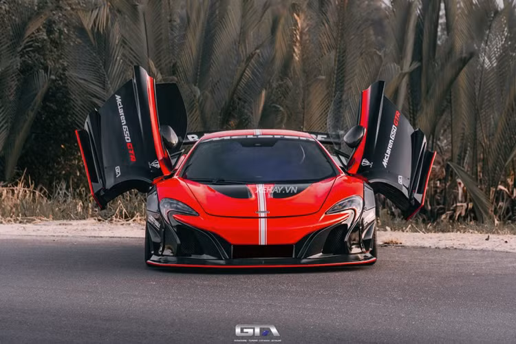 Động cơ kết hợp với hộp số SSG ly hợp kép 7 cấp, nhờ đó, siêu xe McLaren 720S độ N-Largo có thể tăng tốc từ vị trí xuất phát lên 100 km/h chỉ trong thời gian 2,9 giây và giảm tốc từ 100-0 km/h trong 2,8 giây. Tốc độ tối đa của siêu xe McLaren 720S là 341 km/h.