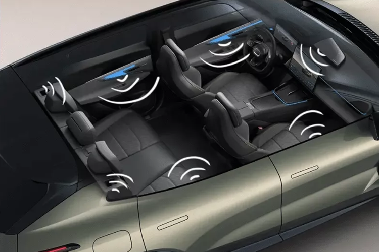 Cho đến nay, quan chức này đã tiết lộ một số chi tiết về việc nâng cấp cấu hình xe, bao gồm việc bổ sung chế độ canh gác, đèn xung quanh nhịp nhàng, giám sát nước tràn vào và chìa khóa NFC trên điện thoại di động.