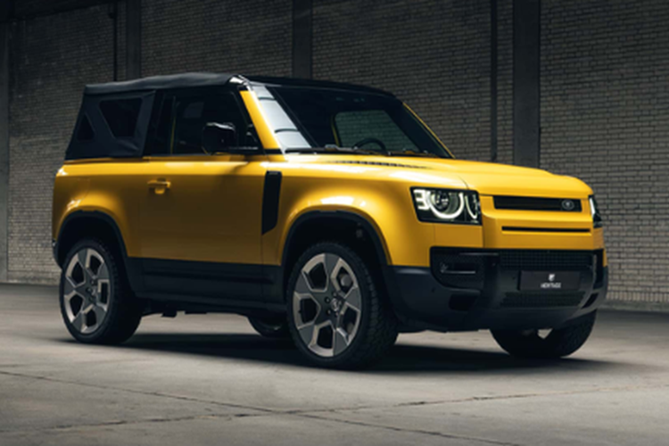 Mẫu xe SUV Land Rover Defender thế hệ cũ từng được phân phối với rất nhiều phiên bản, trong đó bao gồm cả cấu hình mui trần. Tuy nhiên, thế hệ mới nhất của dòng xe này hiện chỉ có ba phiên bản chia theo kích thước là Defender 90, 110 và 130.