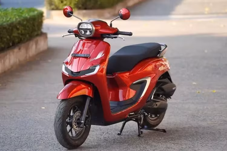  Honda Stylo 160 2024 mới là mẫu xe ga đã lần đầu tiên trình làng ở thị trường Indonesia vào hồi tháng 2 đầu năm nay. Sau gần nửa năm, mẫu xe này đã được đăng ký bảo hộ kiểu dáng công nghiệp tại Việt Nam.