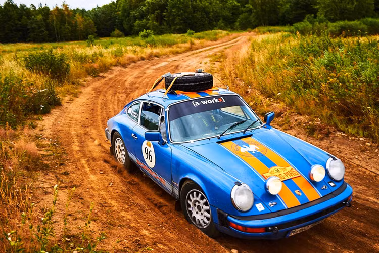 Các xe tham dự được chia theo 5 class (phân hạng) từ 1 đến 5 theo thứ tự tuổi đời.