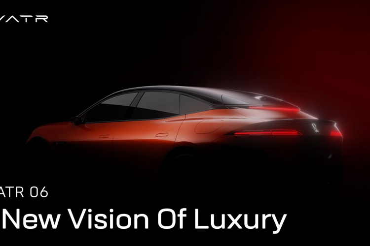 Ngoài ra, sẽ có phiên bản EREV (xe điện tầm hoạt động mở rộng), kết hợp động cơ tăng áp 1,5 lít với pin 39 kWh và cung cấp tùy chọn một hoặc hai động cơ điện.