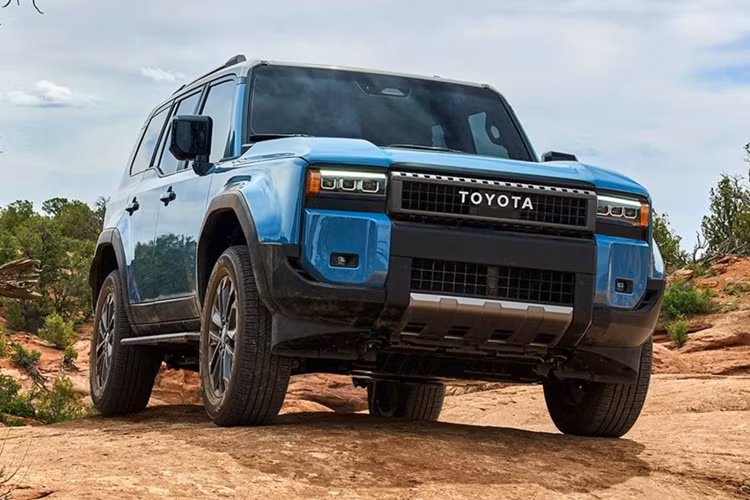 Mặc dù hiệu quả của loại lốp này mang lại cho chiếc xe là rất tích cực, cả về khía cạnh ngoại hình lẫn công năng sử dụng, nhưng giá bán lẻ thực tế mỗi chiếc lốp tại Mỹ chỉ là 280 USD (khoảng 7,14 triệu đồng). Như vậy giá trị của cả bộ lốp đã bị đội lên gấp 4,4 lần.