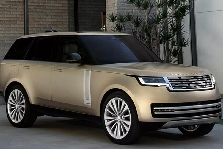 Kể từ năm 2011, nhà máy Pune là nơi lắp ráp của các mẫu xe Land Rover bán tại Ấn Độ, bao gồm Land Rover Freelander, Range Rover Evoque, Velar, Jaguar F-Pace và Land Rover Discovery Sport. Trong tương lai, một số bộ phận của Range Rover bản quốc tế cũng sẽ được sản xuất tại đây.