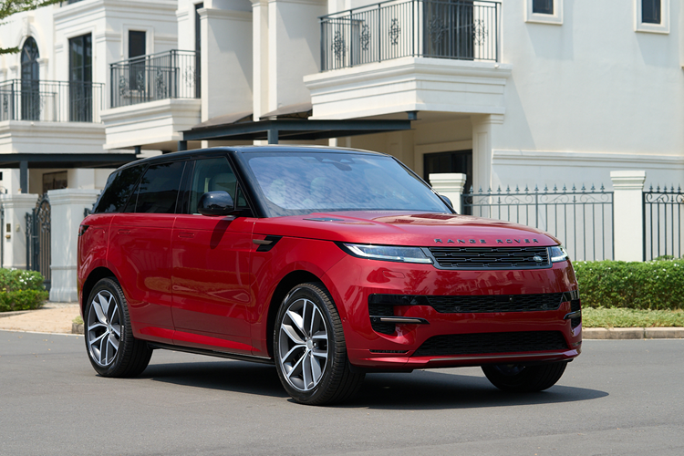 Theo Geraldine Ingham, Giám đốc điều hành của Range Rover, doanh số bán hàng của thương hiệu này tại Ấn Độ đã tăng 160% vào năm 2024, cho thấy triển vọng đầy hứa hẹn trong tương lai.