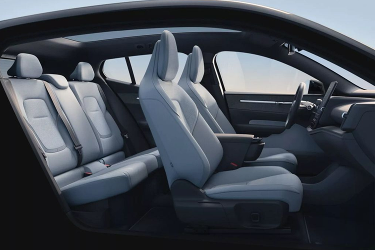 Mặc dù các mức thuế đó phần lớn nhằm mục đích ngăn cản các nhà sản xuất ô tô Trung Quốc như BYD và Li Auto vào Hoa Kỳ, nhưng chúng cũng sẽ ảnh hưởng đến các thương hiệu đặt nhà máy sản xuất xe điện ở Trung Quốc, điển hình có Volvo và Polestar.