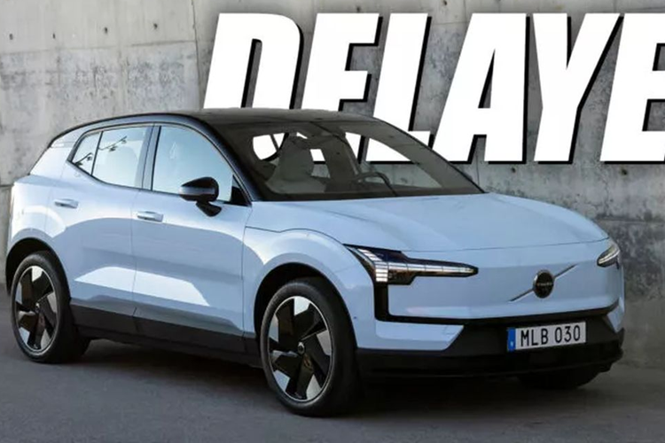 "Hôm nay, Volvo Car USA thông báo đến các nhà bán lẻ và khách hàng đặt hàng trước EX30 rằng do những thay đổi trong bối cảnh ôtô toàn cầu, việc ra mắt EX30 tại Hoa Kỳ sẽ bị trì hoãn trong khi chúng tôi đẩy mạnh sản xuất tại nhà máy ở Ghent, Bỉ. Việc giao hàng sẽ lùi lại vào năm 2025", người phát ngôn của Volvo cho biết.