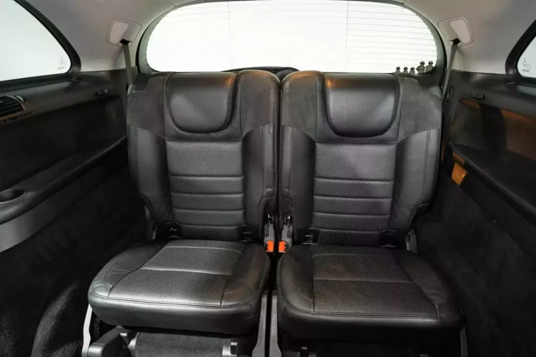 Đây là điều thực sự thú vị về một chiếc xe như thế này, nhưng nếu bạn nghe về chi phí bảo dưỡng, chúng có thể tốn kém khủng khiếp để bảo dưỡng và ví dụ cụ thể này chứng minh điều đó. Kể từ đầu năm 2019, người bán đã có biên lai lên tới khoảng 42.500 đô la (tương đương 1 tỷ đồng).