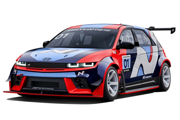Theo chia sẻ từ Hyundai, điều này báo hiệu sự khởi đầu một kỷ nguyên mới trong lĩnh vực đua xe “thân thiện với môi trường” khi các thành phần hệ thống truyền động đã được điện khí hóa hoàn toàn và Hyundai Ioniq 5 N eN1 Cup Car 2024 mới là một trong số đó.