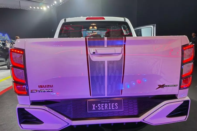 Trong khi đó, tại Việt Nam, đây lại là một trong những mẫu xe ế nhất với doanh số chỉ đạt 519 xe trong cả năm 2023.