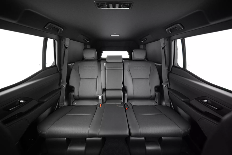 Inkas cũng tiến hành gia cố bản lề cửa, nâng cấp hệ thống treo và cung cấp nhiều tùy chọn.