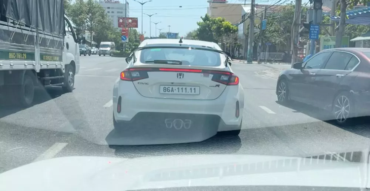 Dai gia Binh Thuan, ban Honda Civic tau Civic Type R bien ngu quy 1-Hinh-2