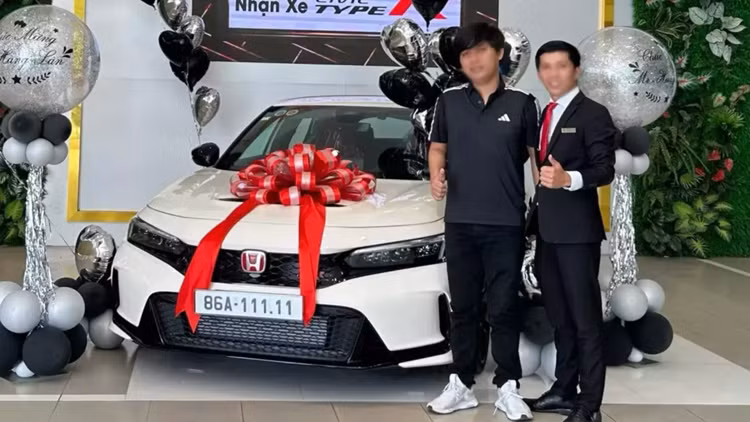 Dai gia Binh Thuan, ban Honda Civic tau Civic Type R bien ngu quy 1