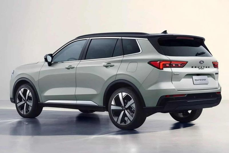 Bên cạnh đó, Ford sẽ sớm bổ sung thêm một biến thể hybrid sạc điện, cung cấp công suất kết hợp 215 mã lực, đi kèm hệ thống pin do CATL sản xuất. Hiện mức giá xe Ford Territory 2025 chưa công bố.