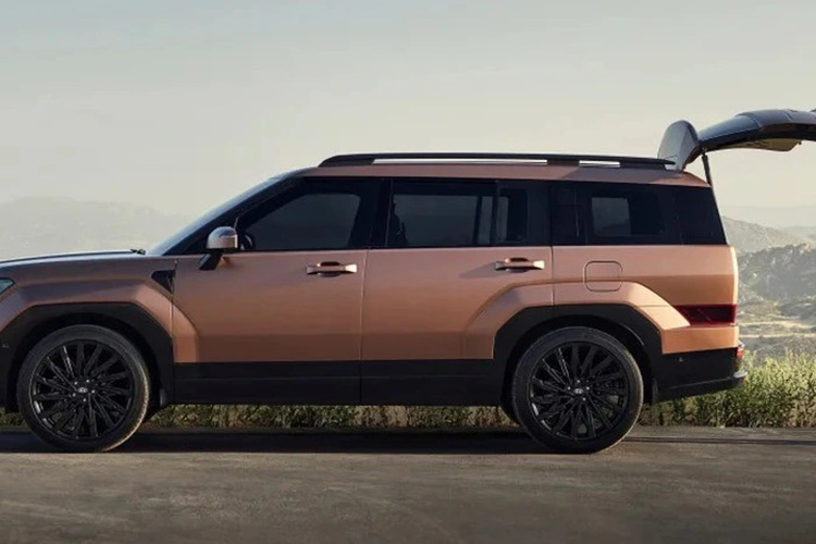 Thứ hai là hệ truyền động hybrid Gamma III 1.6T GDI HEV với máy xăng 4 xi-lanh, tăng áp, dung tích 1.6L, đi kèm mô-tơ điện và hộp số tự động 6 cấp. Hệ truyền động này cho công suất tổng cộng 230 mã lực và mô-men xoắn cực đại 350 Nm.