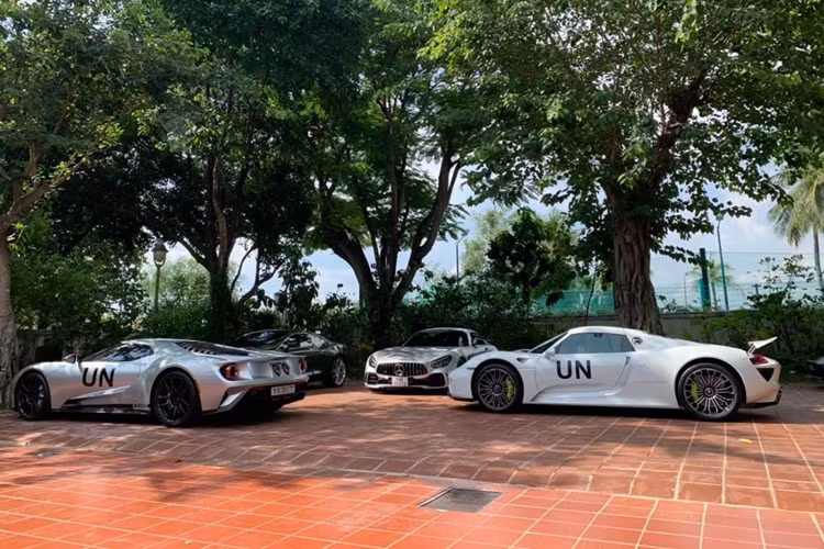 Có khá nhiều lý do để ông Vũ phải để cặp đôi này ở nhà, nhưng người ta tin rằng biển số của 2 xe là nguyên nhân chính. Tuy nhiên, nếu nhìn rộng vấn đề ra, dàn xe của Trung Nguyên chỉ có mục đích trưng bày và 2 chiếc hypercar này hoàn toàn có thể đến sự kiện bằng xe chuyên dụng.