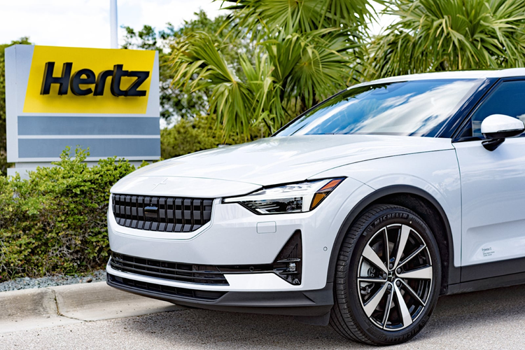 Hertz rao ban 20.000 oto dien, quay tro lai xe dong co dot trong-Hinh-2