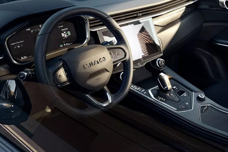 Đây là những màu sắc được bổ sung dựa trên phản hồi từ phía các chủ sở hữu hiện tại cũng như những người đang có ý định mua xe Lynk &amp; Co, nhằm tăng thêm sự lựa chọn và mang đến chút dấu ấn cá nhân hóa cho người dùng.