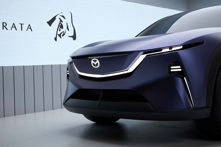 Tuy nhiên EZ-6 vẫn sẽ có nhiều điểm mang đặc trưng của Mazda và được bán với giá cao hơn so với Deepal S7. Khác với EZ-6 có cả tùy chọn plug-in hybrid hoặc thuần điện, Arata sẽ là một mẫu SUV thuần điện đúng nghĩa.