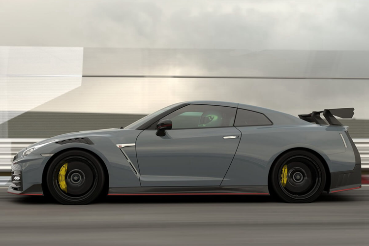 Nhưng trong những năm sau đó, Nissan đã gặp khó khăn về tài chính và khi những chiếc xe hiệu suất ngày càng phát triển, GT-R chỉ nhận được các bản cập nhật lặp đi lặp lại và hai lần nâng cấp lớn trong suốt 17 năm qua.