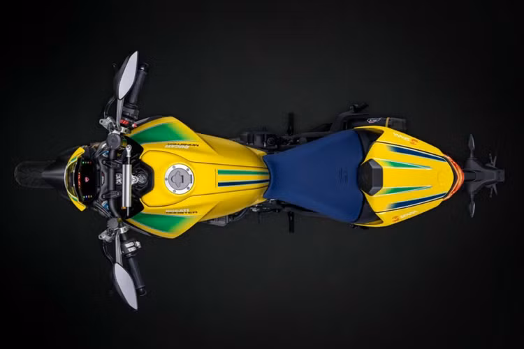 Giá xe Ducati Monster Senna 2024 bản Ayrton Senna khởi điểm là 25.000 USD (tương đương 589 triệu đồng) và người mua sẽ nhận được giấy chứng nhận xác thực về số lượng giới hạn của xe.