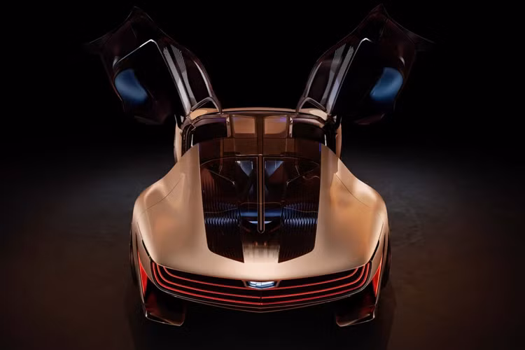 Mẫu xe cũng được trang bị màn hình hiển thị đầy đủ trên kính chắn gió và HUD tăng cường sẽ giúp hiển thị thông tin đến người lái, vô lăng cũng có màn hình giúp người lái có thể dễ dàng theo dõi thông tin. Thương hiệu V-Series của Cadillac sẽ kỷ niệm 20 năm thành lập vào năm nay, thu hút những người mua mới, trẻ, tiên tiến đến gần hơn với thương hiệu.