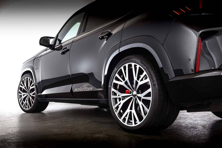 Thương hiệu không công bố những hạng mục nâng cấp cho hệ truyền động, tuy nhiên tổng công suất đầu ra mới của xe đạt mốc 741 mã lực và mô-men xoắn lên tới 900 Nm, tăng thêm 97 mã lực và 100 Nm so với thông số nguyên bản.