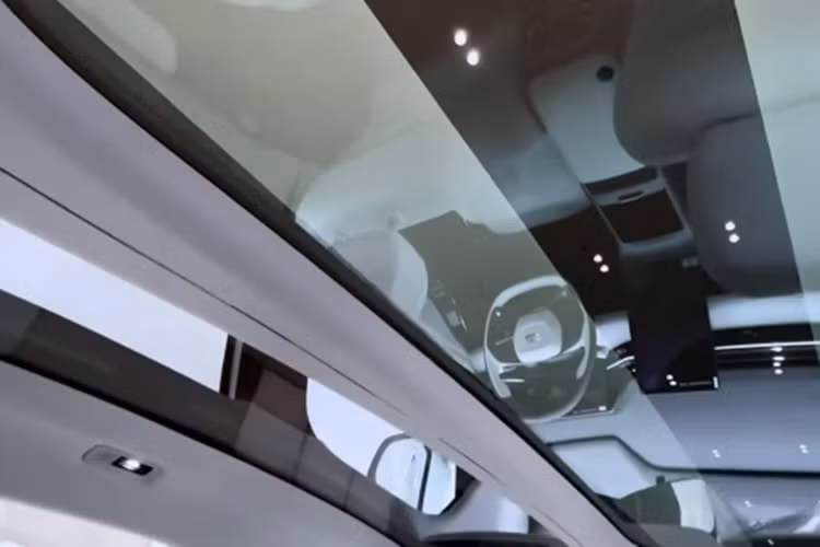 Về cấu hình, Galaxy L6 cung cấp sạc không dây cho điện thoại di động 50W, điều hòa tự động thông minh hai vùng độc lập, nâng cấp OTA toàn cầu, điều khiển từ xa App di động, tương tác giọng nói thông minh vùng hai tông màu và hỗ trợ lái xe cấp độ L2.