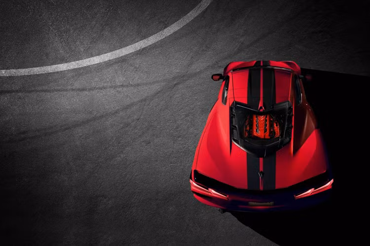 Xe đã nhận đặt hàng từ thời điểm này và sẽ bàn giao đến những khách hàng đặt mua sớm nhất kể từ tháng 9/2024. Dòng Corvette C8 đã được bán tại Nhật từ năm 2020, có cả bản Z06 hiệu năng cao nhưng chỉ với ngoại thất sơn đen.