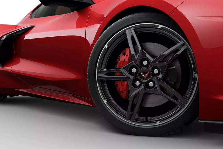 Mức giá xe Chevrolet Corvette Red Flame dành cho thị trường Nhật Bản có mức khởi điểm từ 17.400.000 yên (khoảng 2,75 tỷ đồng) đối với bản Coupe mui cứng và 18.900.000 yên (khoảng 2,98 tỷ đồng) áp dụng cho bản Convertible mui mở.