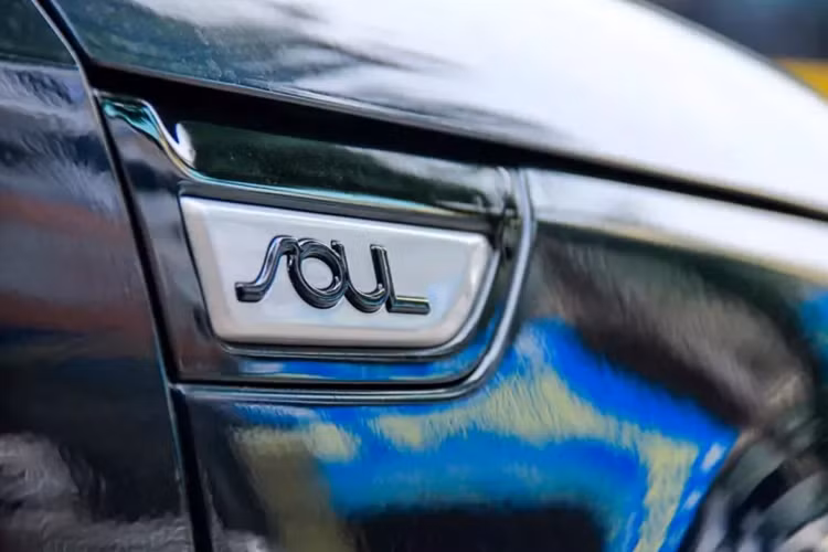 Hiện nay, trên thị trường xe cũ, giá bán cho một chiếc Kia Soul đời 2014 ở mức trên dưới 470 triệu nhưng số lượng không có nhiều. Với một số mẫu đời sâu hơn, chẳng hạn Kia Soul 2009 có giá bán dưới 300 triệu.